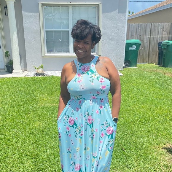 Meet your Posher, Dianna - Picture 1 of 1